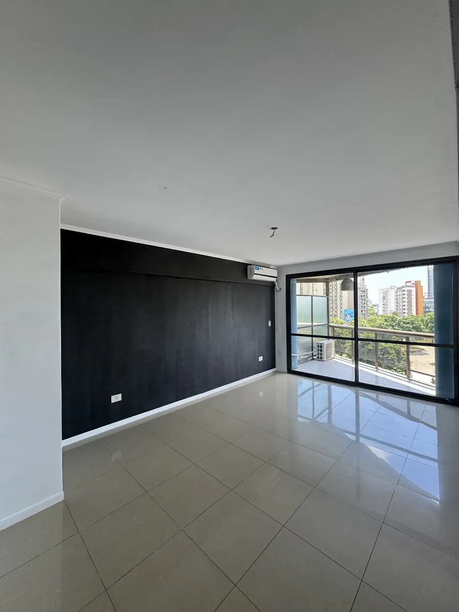 Apartamento semipiso de 2 dormitórios em La Plata, perto da Plaza Italia