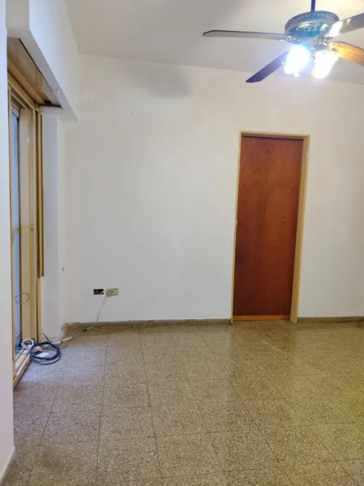 Apartamento de 1 dormitório de fundos em Avellaneda
