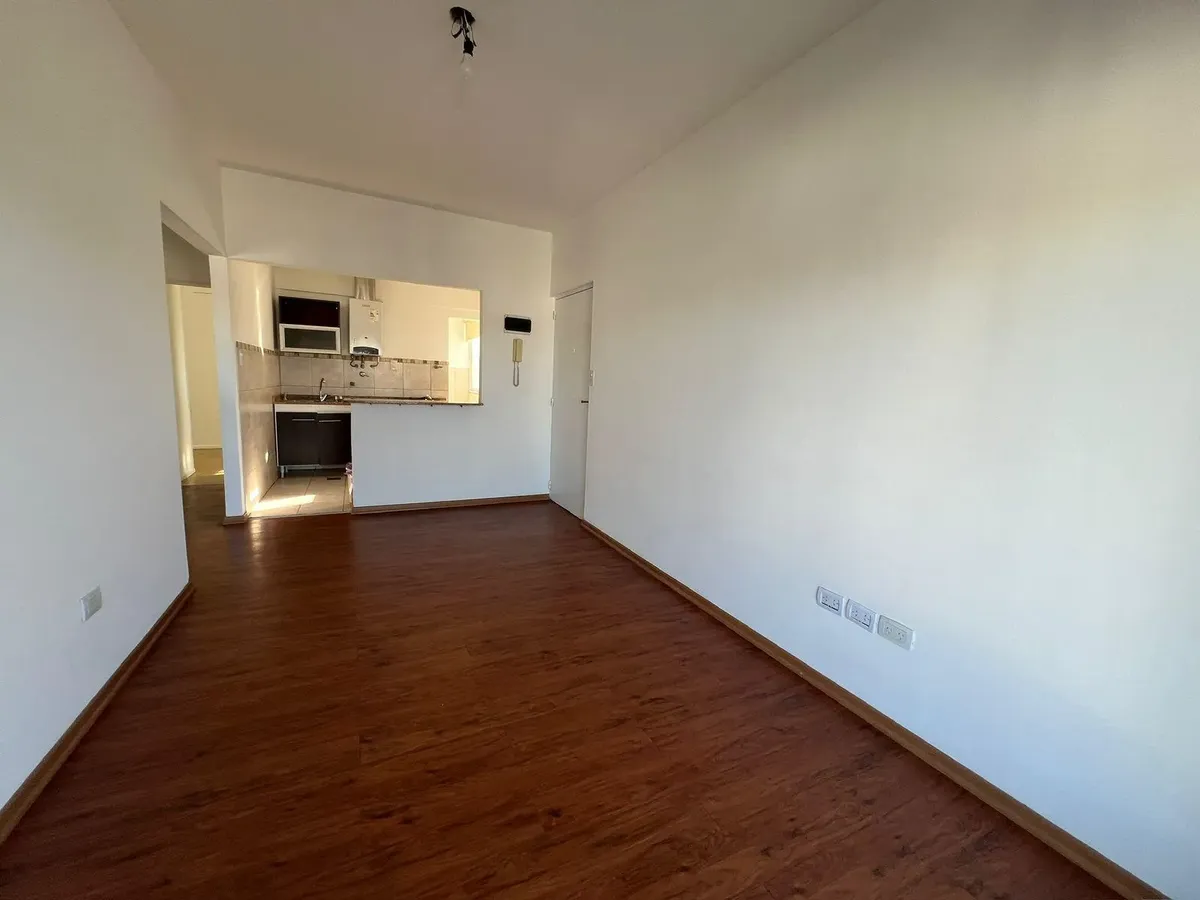 Departamento de 3 ambientes con balcón en Villa Devoto