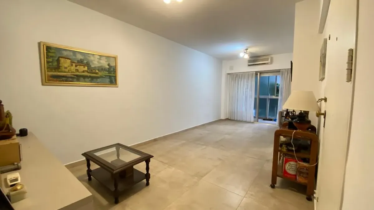 Apartamento de 3 ambientes com varanda em Recoleta