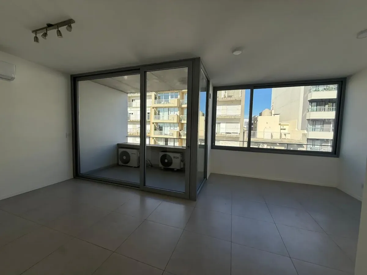 Three-room apartment for rent in General San Martín Centro