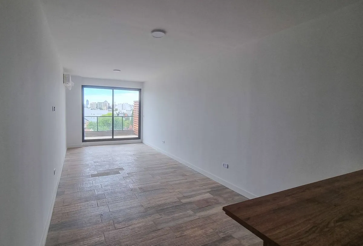 Новая квартира-студия с балконом в Coghlan