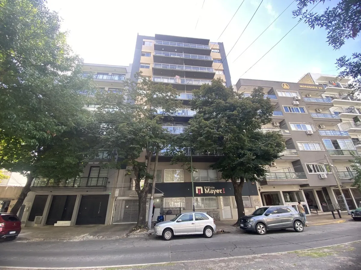 Apartamento de dois dormitórios com vaga de garagem em La Plata