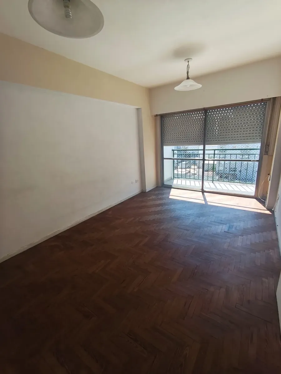 Квартира с 1 спальней и балконом в Quilmes Centro