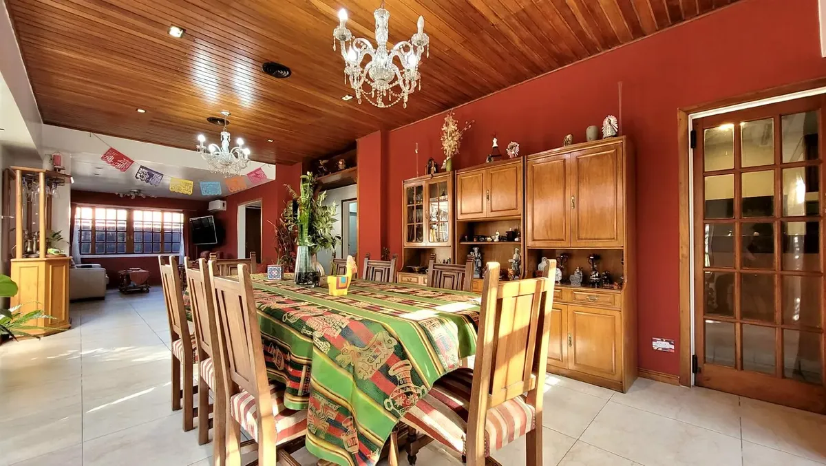 Дом в Olivos-qta.presid. с 4 спальнями в Vicente López