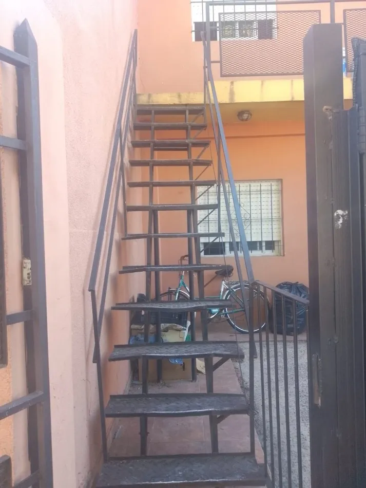 PH de dois quartos na frente em Morón