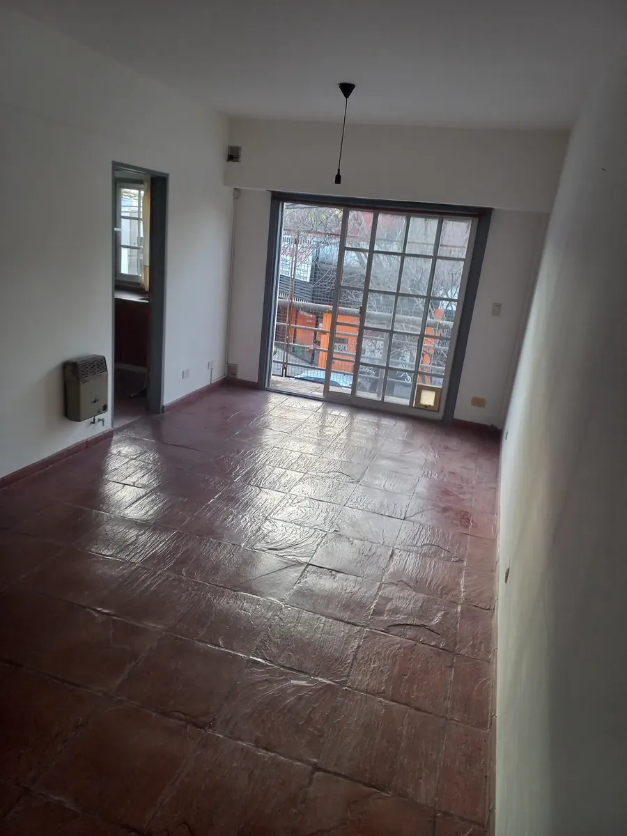 Three-room apartment in Villa Urquiza