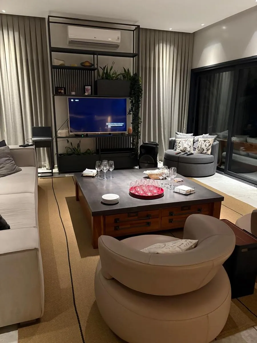 Casa de 5 ambientes para aluguel anual em Las Tipas, Nordelta, Tigre