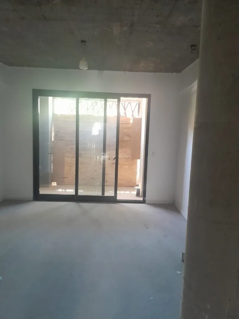 Monoambiente a estrenar con balcón al frente en Villa Urquiza