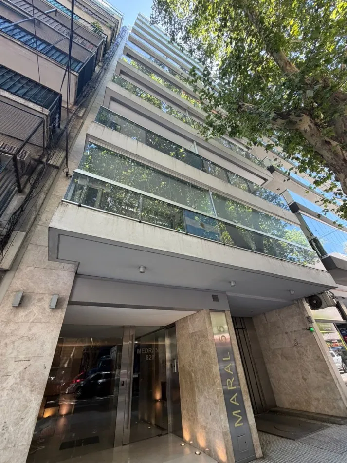 Departamento amoblado de 2 ambientes con balcón en Almagro