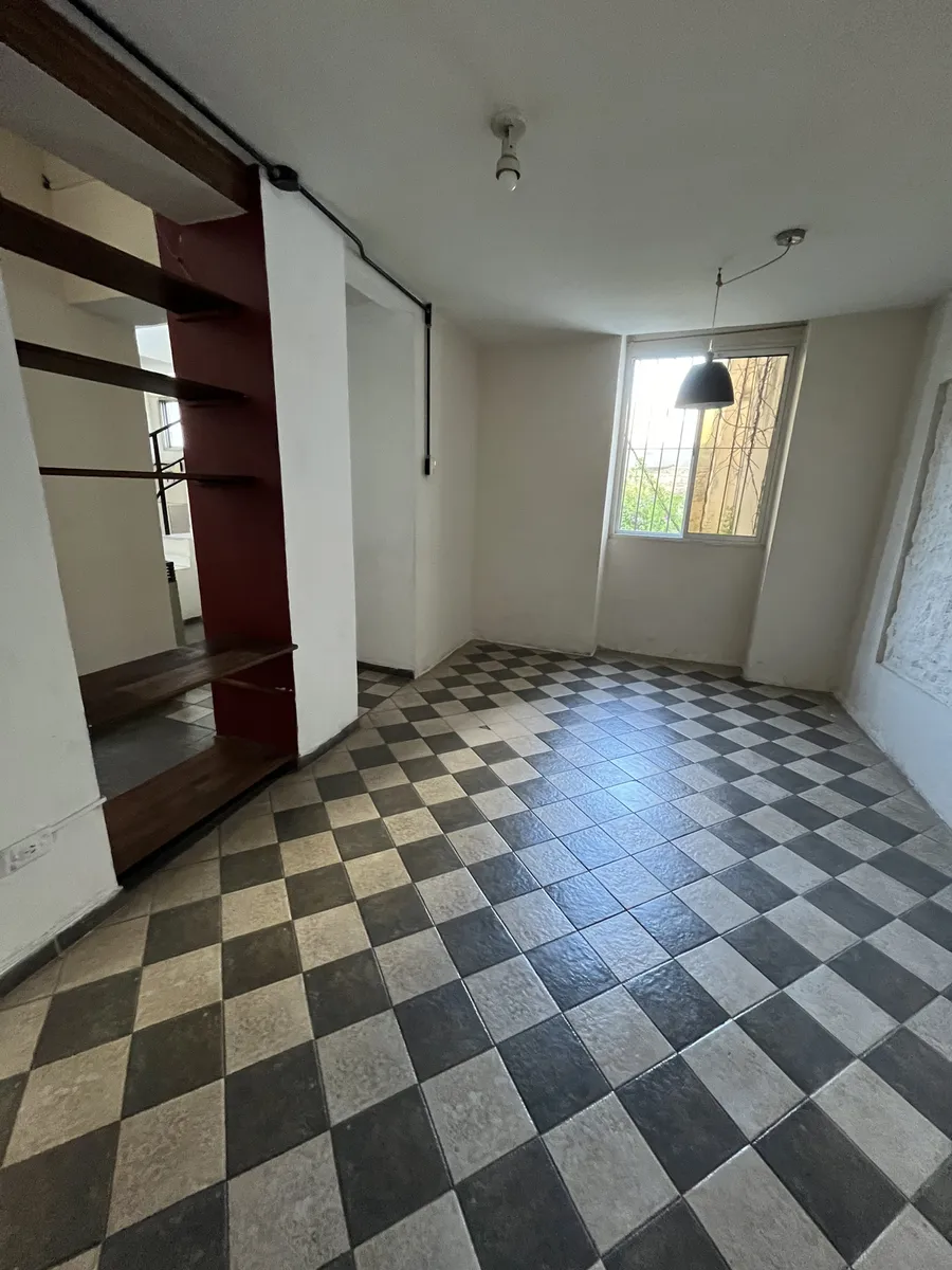 Departamento de 2 ambientes y medio en Monserrat