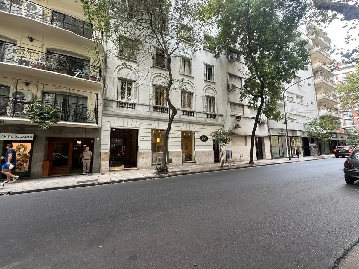 Two-room apartment in Recoleta suitable for professional use
