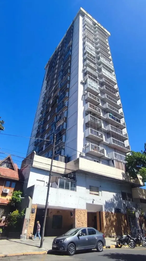 Трёхкомнатная квартира с балконом в Villa Santa Rita