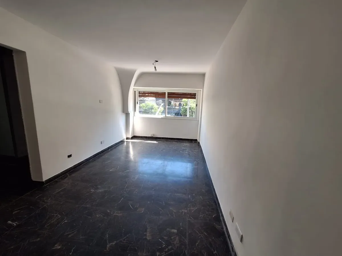 Refurbished four-room apartment in Núñez