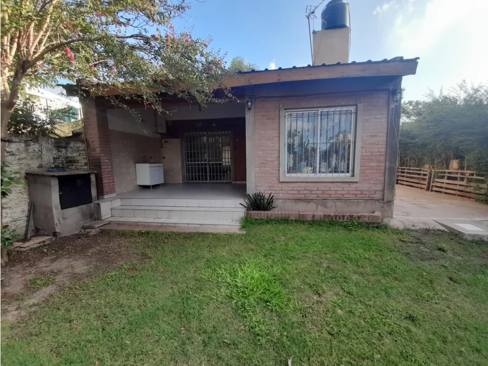 Chalet com 2 dormitórios em Villa Udaondo