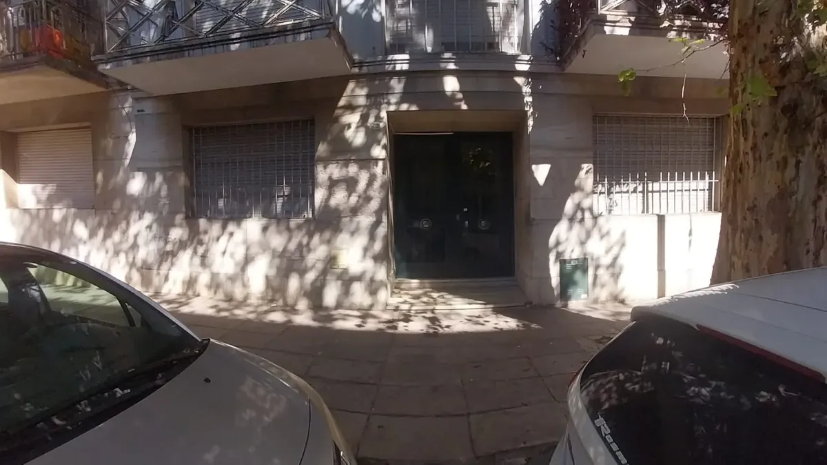 PH de 2 ambientes al frente en Floresta