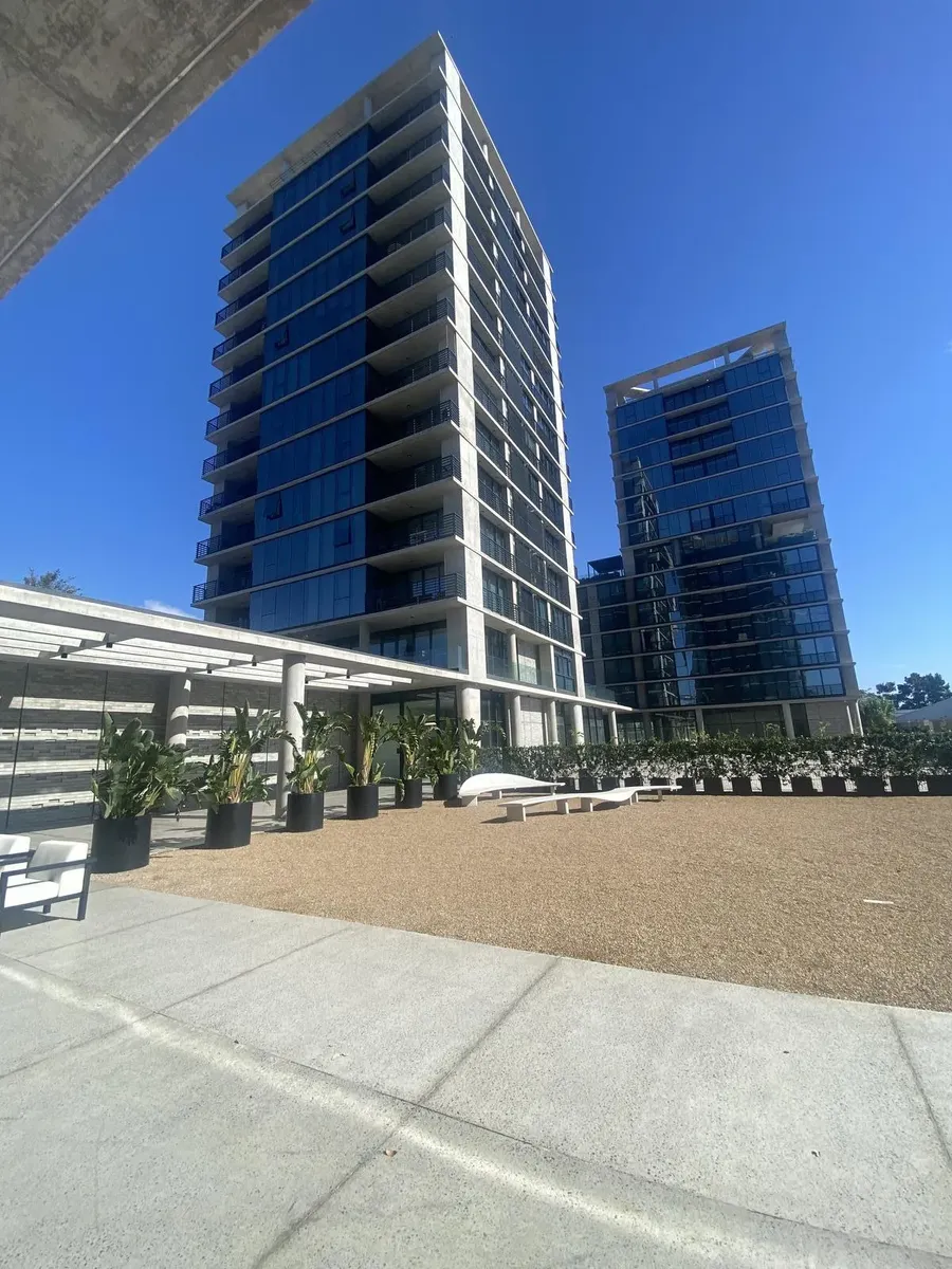 Two-room apartment in Palmas Park, Victoria