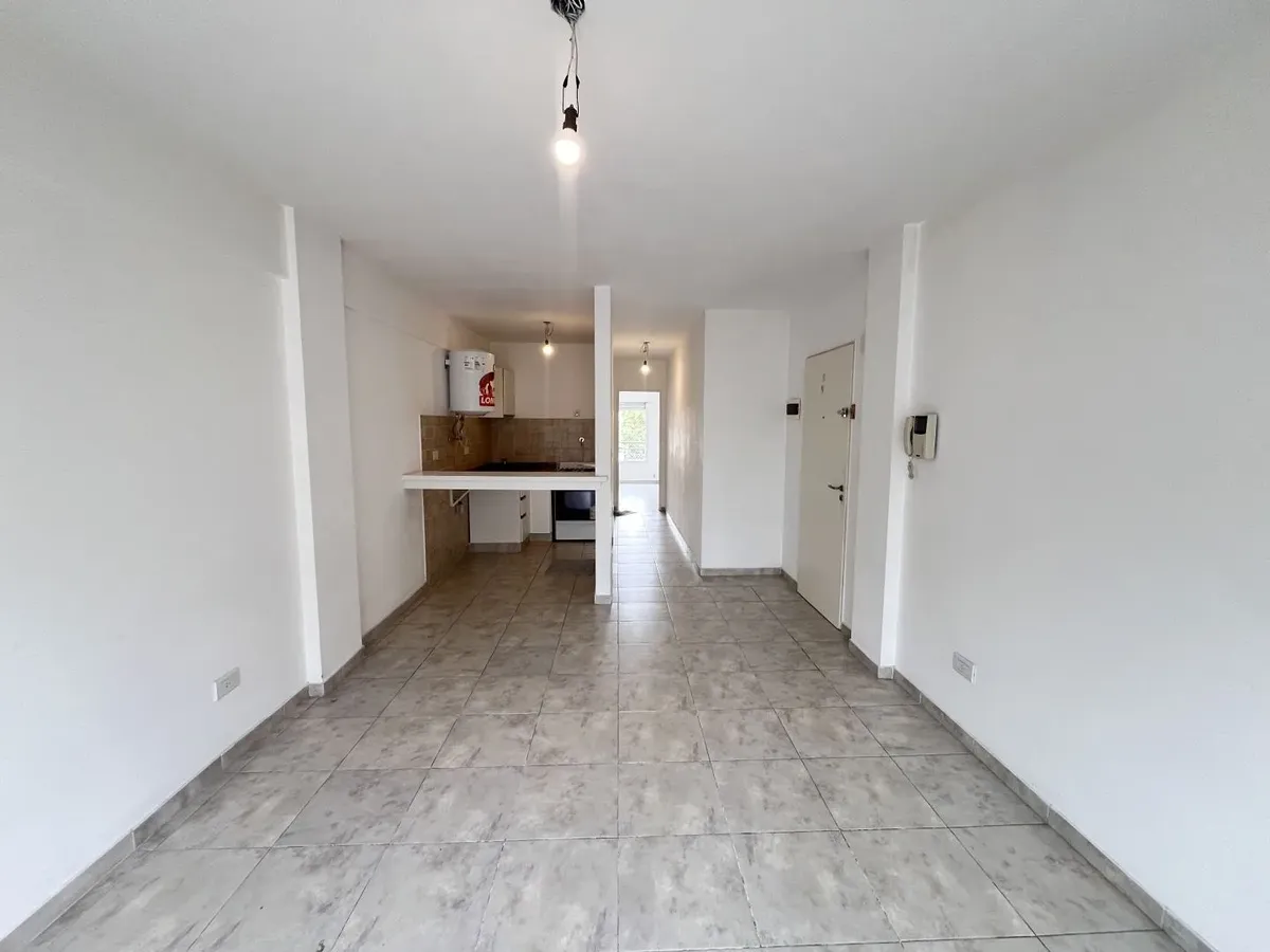 Departamento de 2 ambientes en Morón