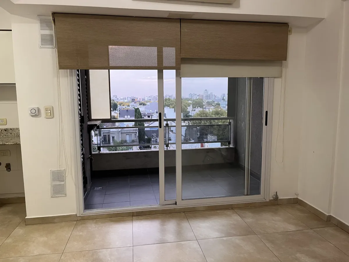 Apartamento de 3 ambientes com vaga de garagem em Mataderos