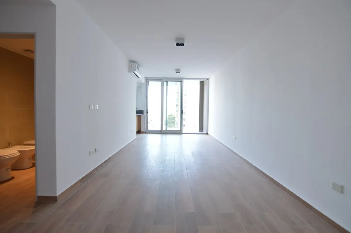 Квартира с 2 спальнями и террасным балконом в Boedo