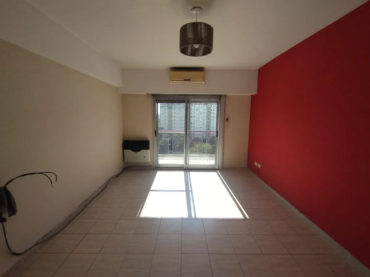 Departamento de 3 ambientes con cochera en Villa Soldati