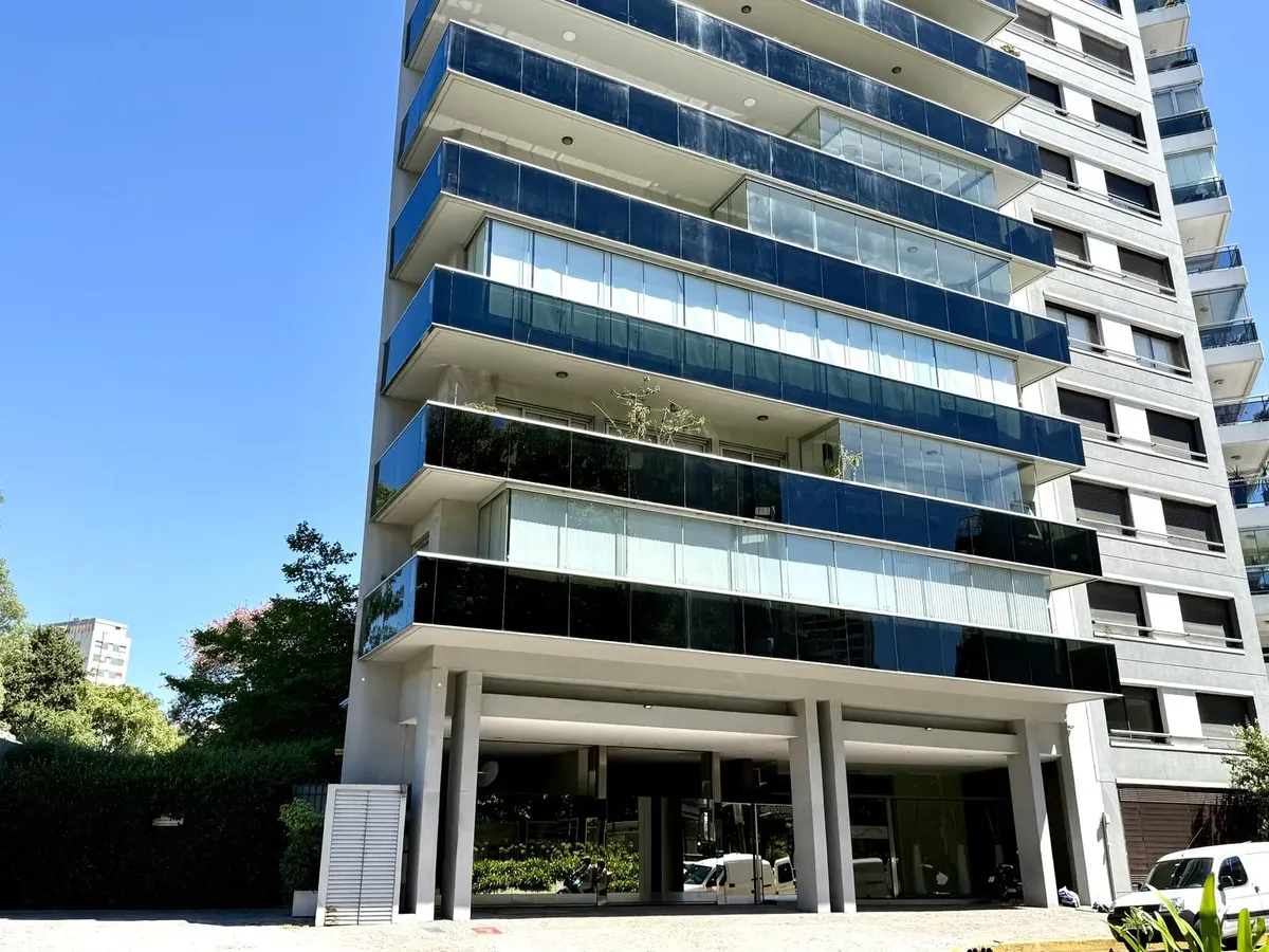 Departamento de 2 ambientes con pileta y cochera en Belgrano