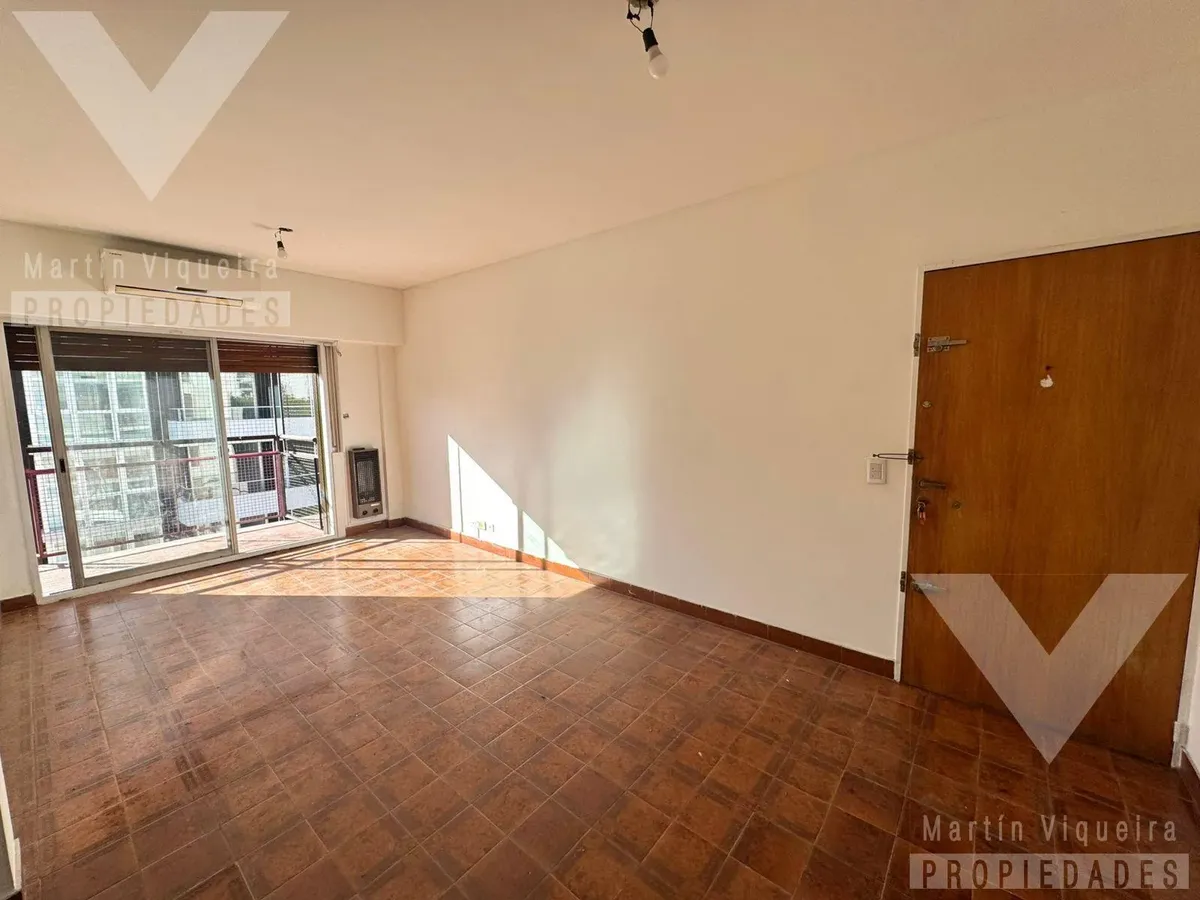 Departamento de 3 ambientes con balcón en Villa Urquiza