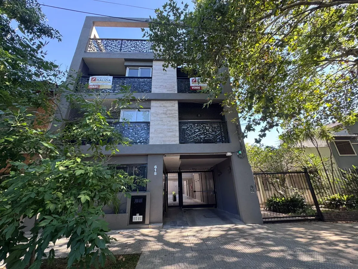 Monoambiente con cochera en Lomas de Zamora