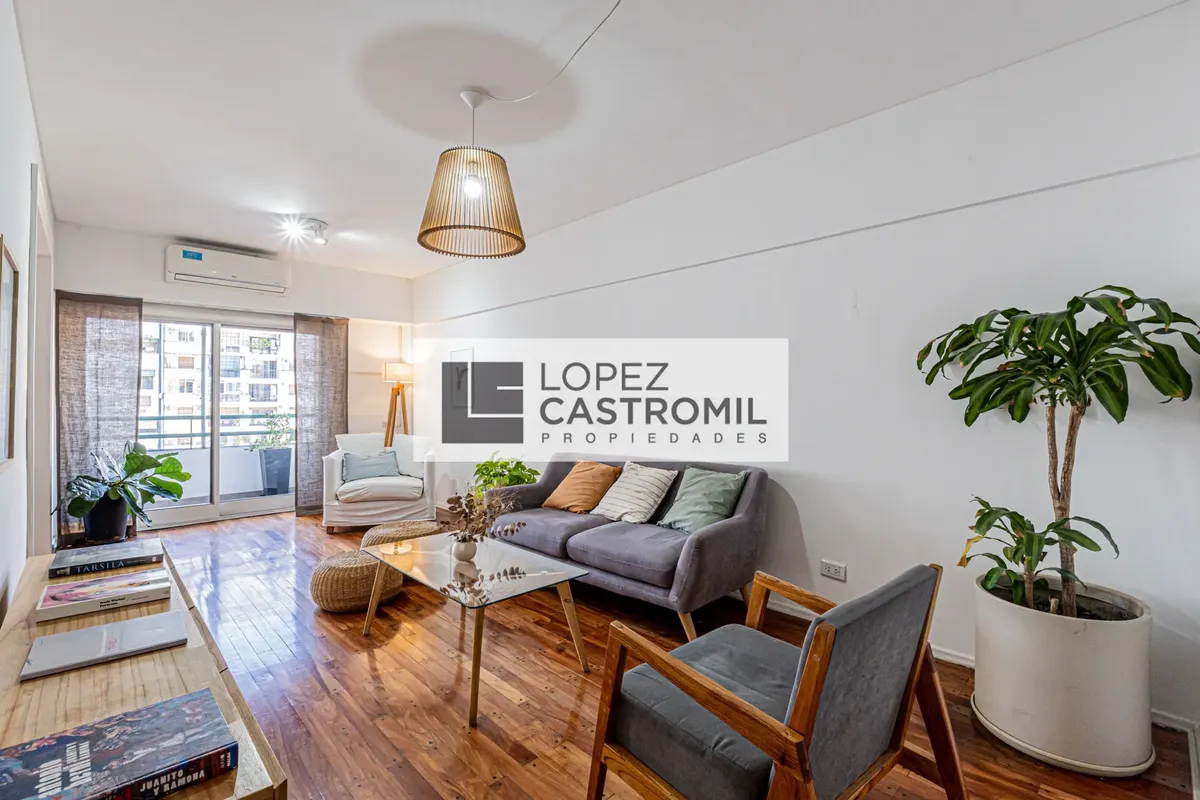 Furnished two-bedroom, three-room apartment in Recoleta with service room