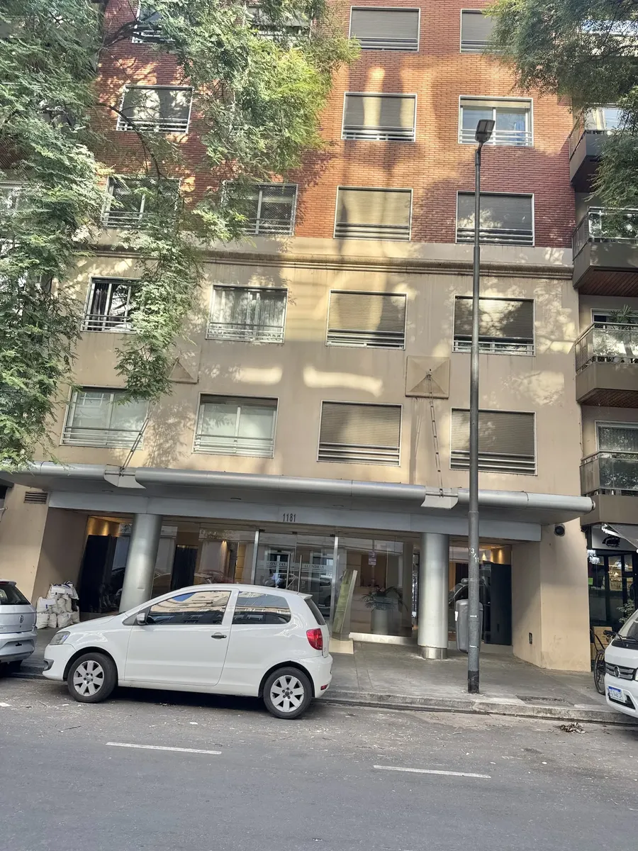 Apartamento de um quarto na frente em Puerto Madero com vaga de garagem