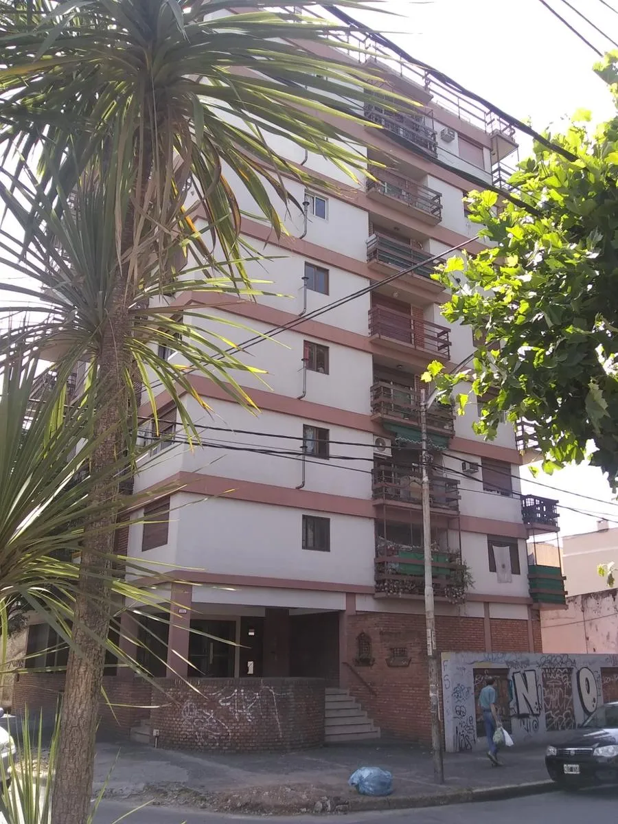 Two-room apartment with balcony in Ramos Mejía