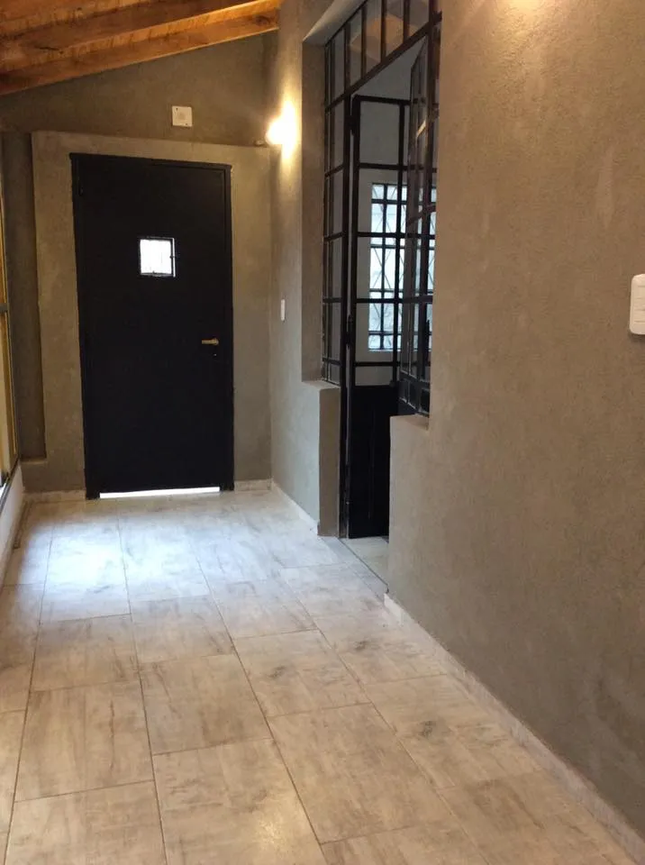 Refurbished 3-room PH in Villa Martelli with patio