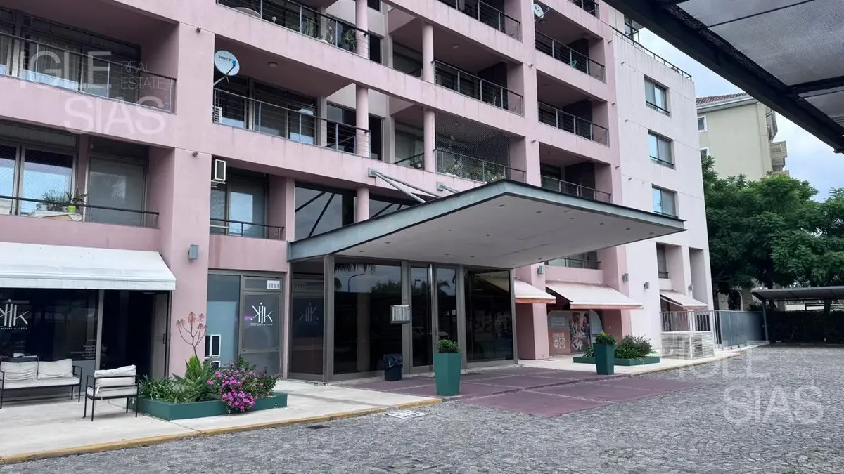 One-bedroom apartment in Tigre with balcony and covered parking