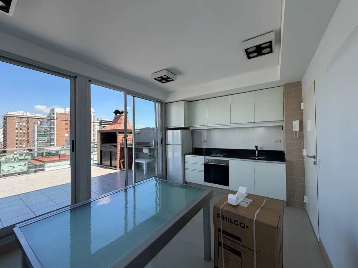 Monoambiente en Belgrano con balcón y cochera