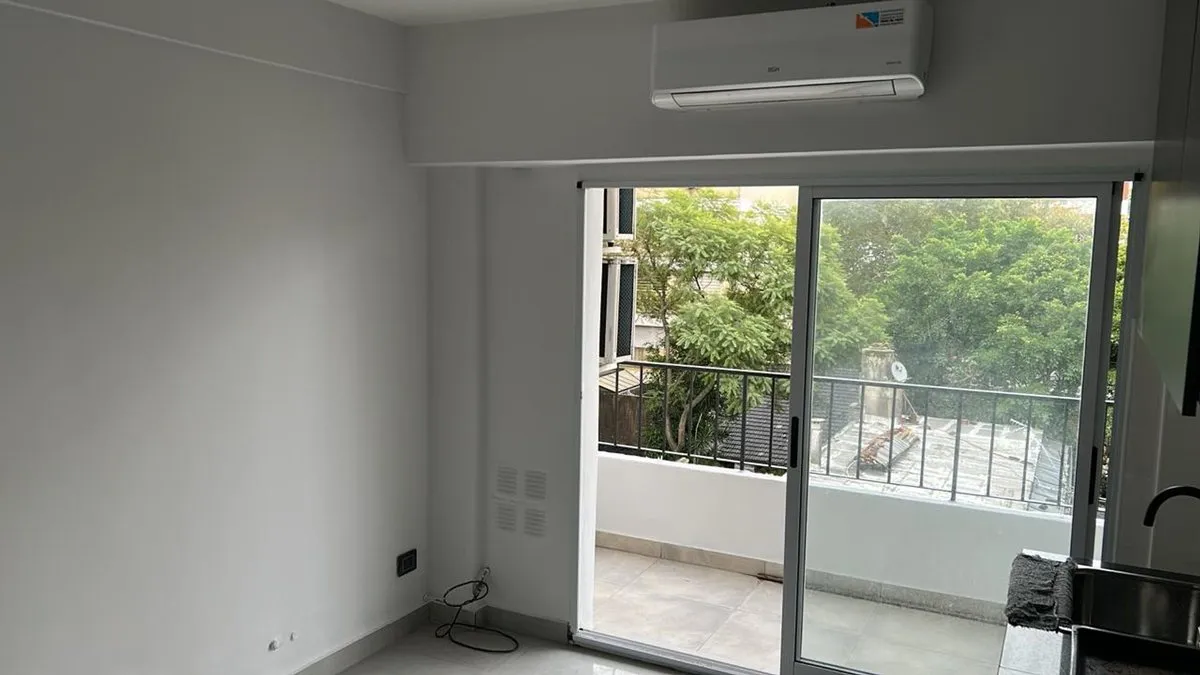 Departamento de 3 ambientes con balcón en General San Martín Centro