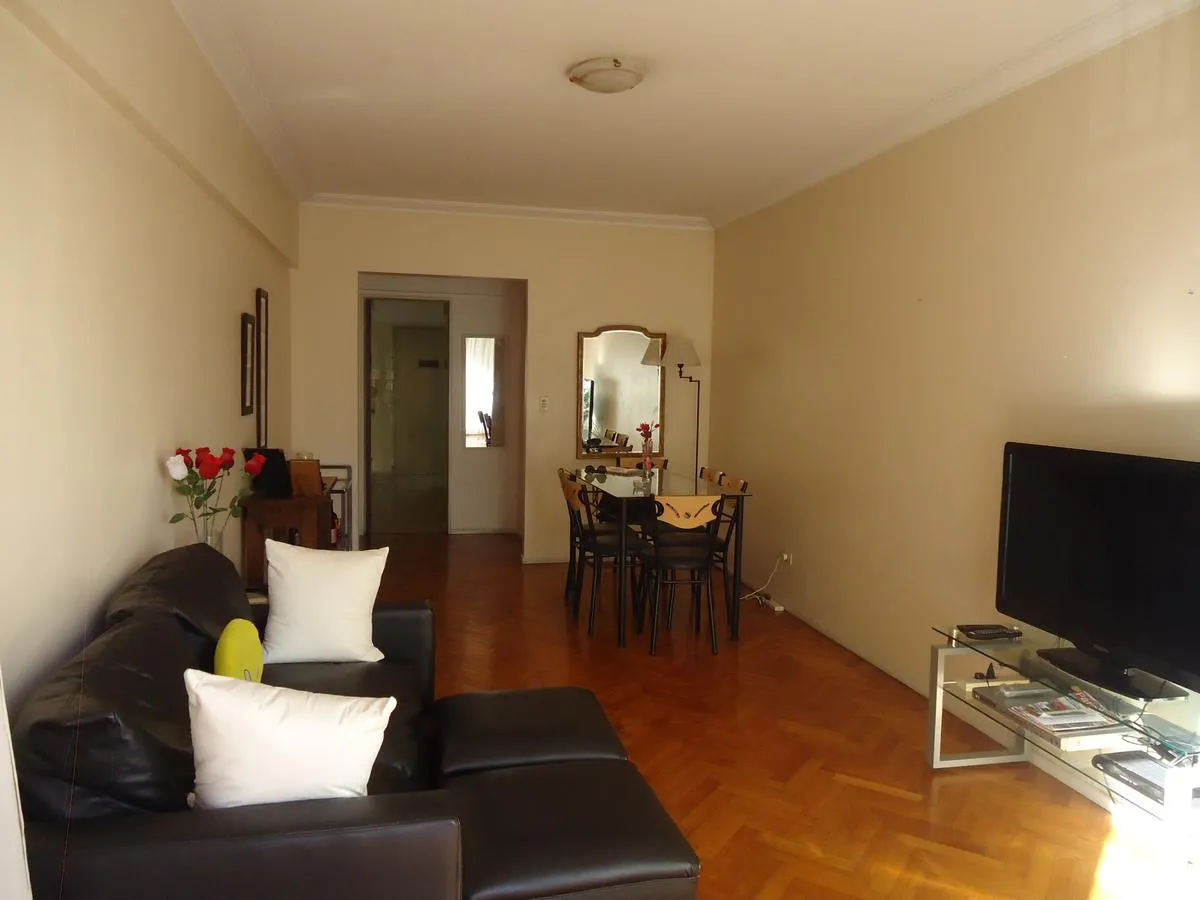 Apartamento de três ambientes com dependência em Martínez