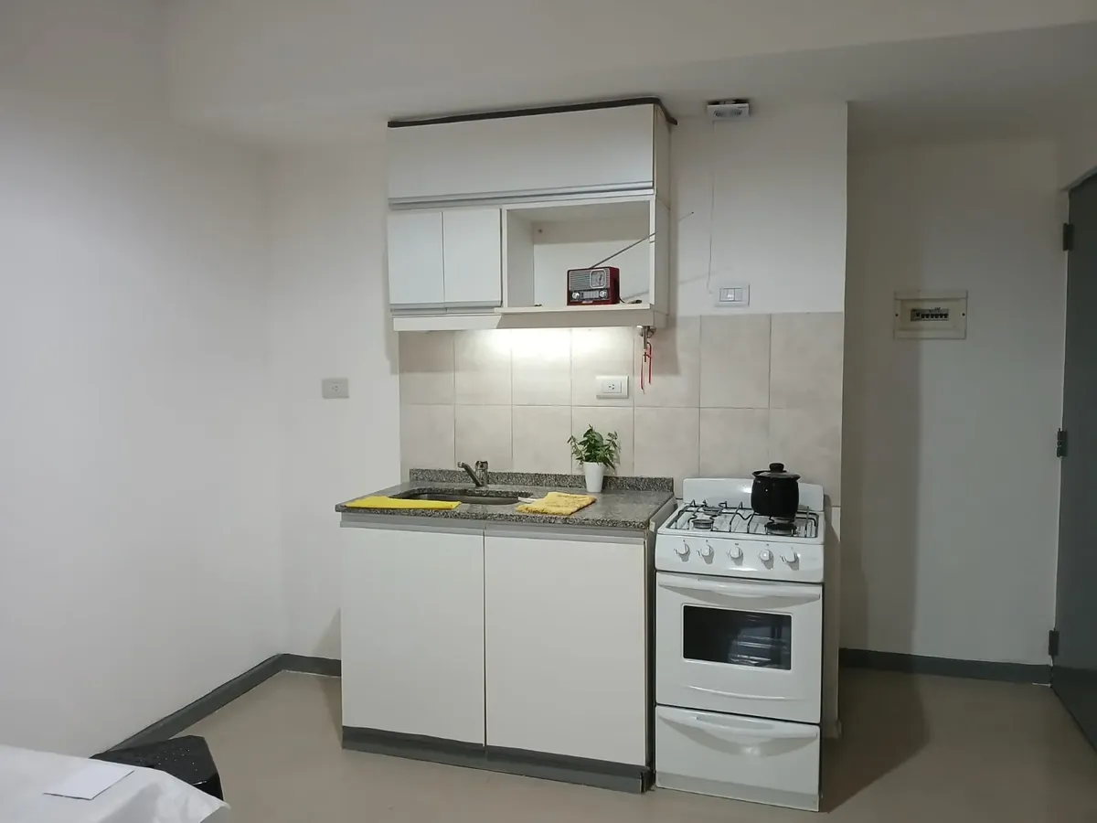 Studio apartment with private garden in Lomas del Mirador