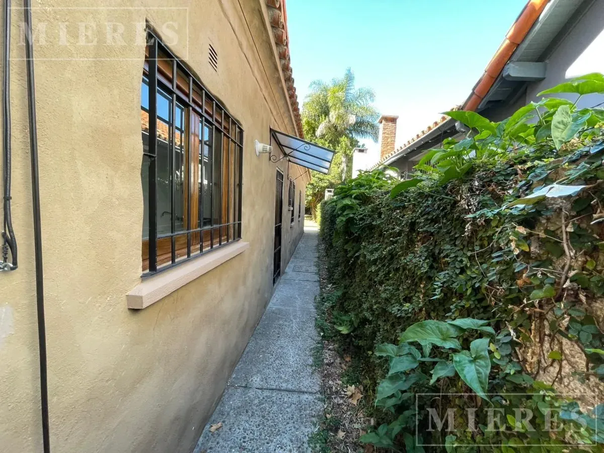 Трёхкомнатная квартира в аренду в Beccar