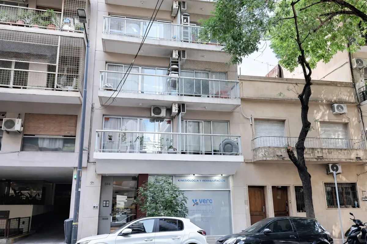 Monoambiente con balcón en Villa Crespo