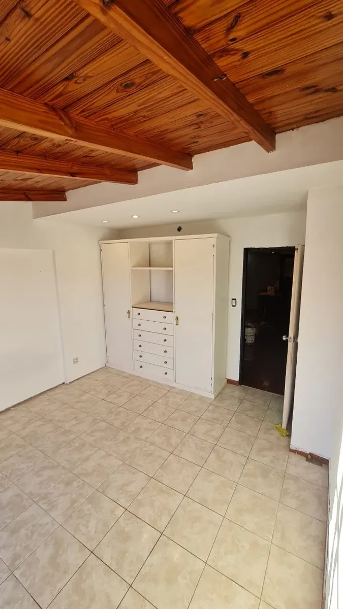 Semi-furnished 1-bedroom apartment in Villa Adelina