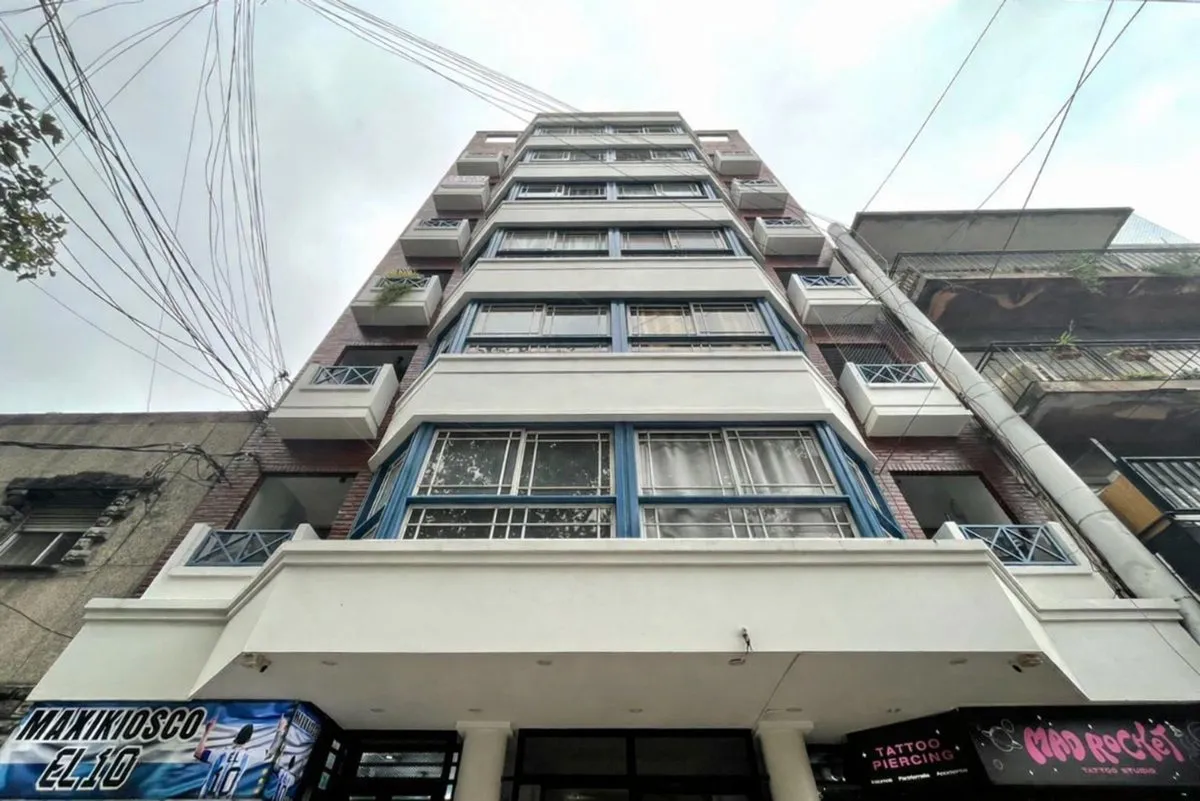 Two-room apartment on the street front in La Matanza