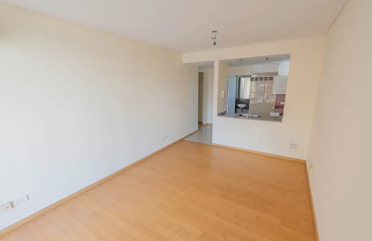 Kitnet em Belgrano com varanda de frente