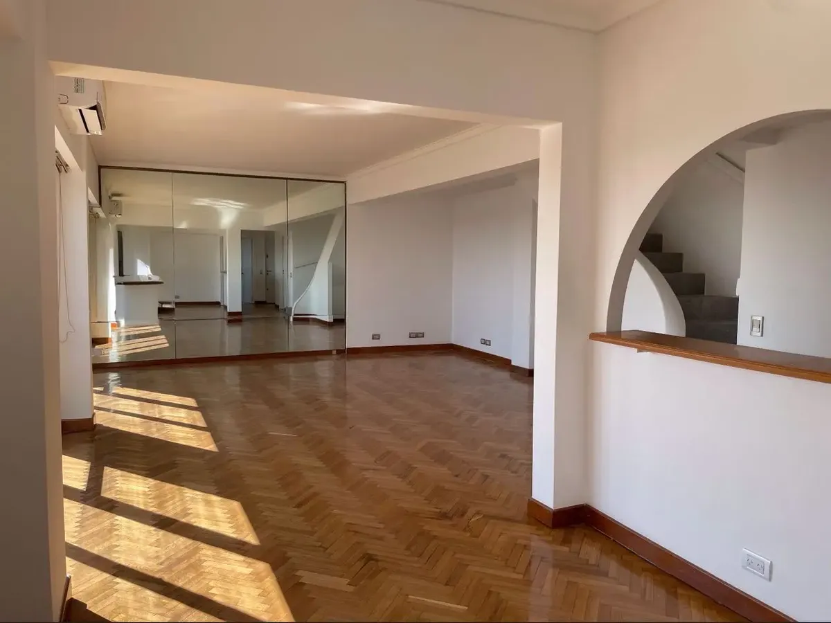 Apartamento duplex com 4 quartos e vista para o Rio da Prata em Recoleta