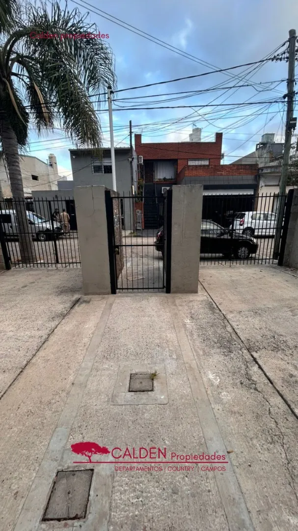 Departamento de 2 ambientes con balcón al contrafrente en Santos Lugares