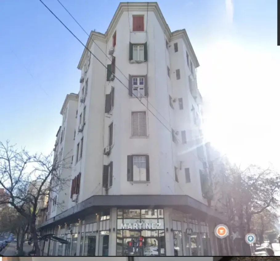 Apartamento de dois ambientes em La Boca, 1º andar de frente