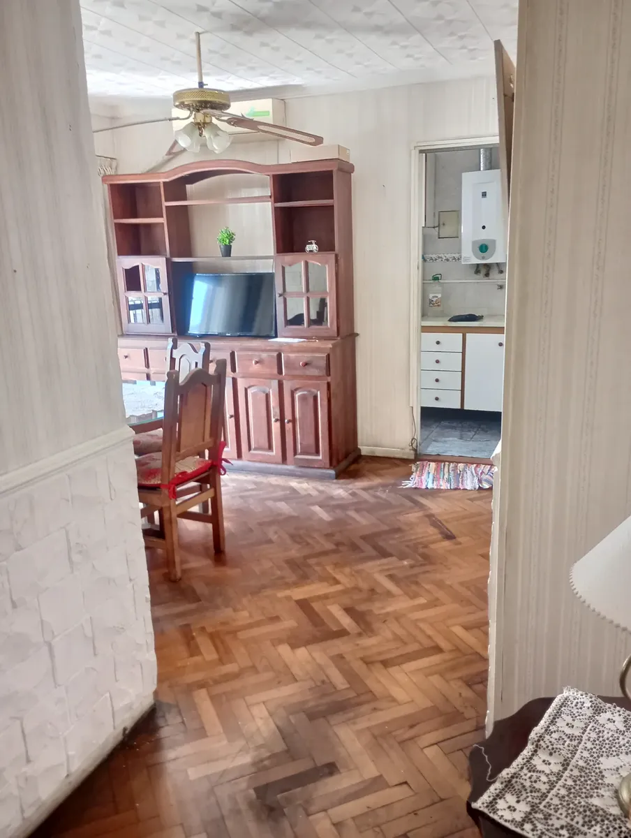 Apartamento de 3 ambientes de frente para a rua em San Telmo