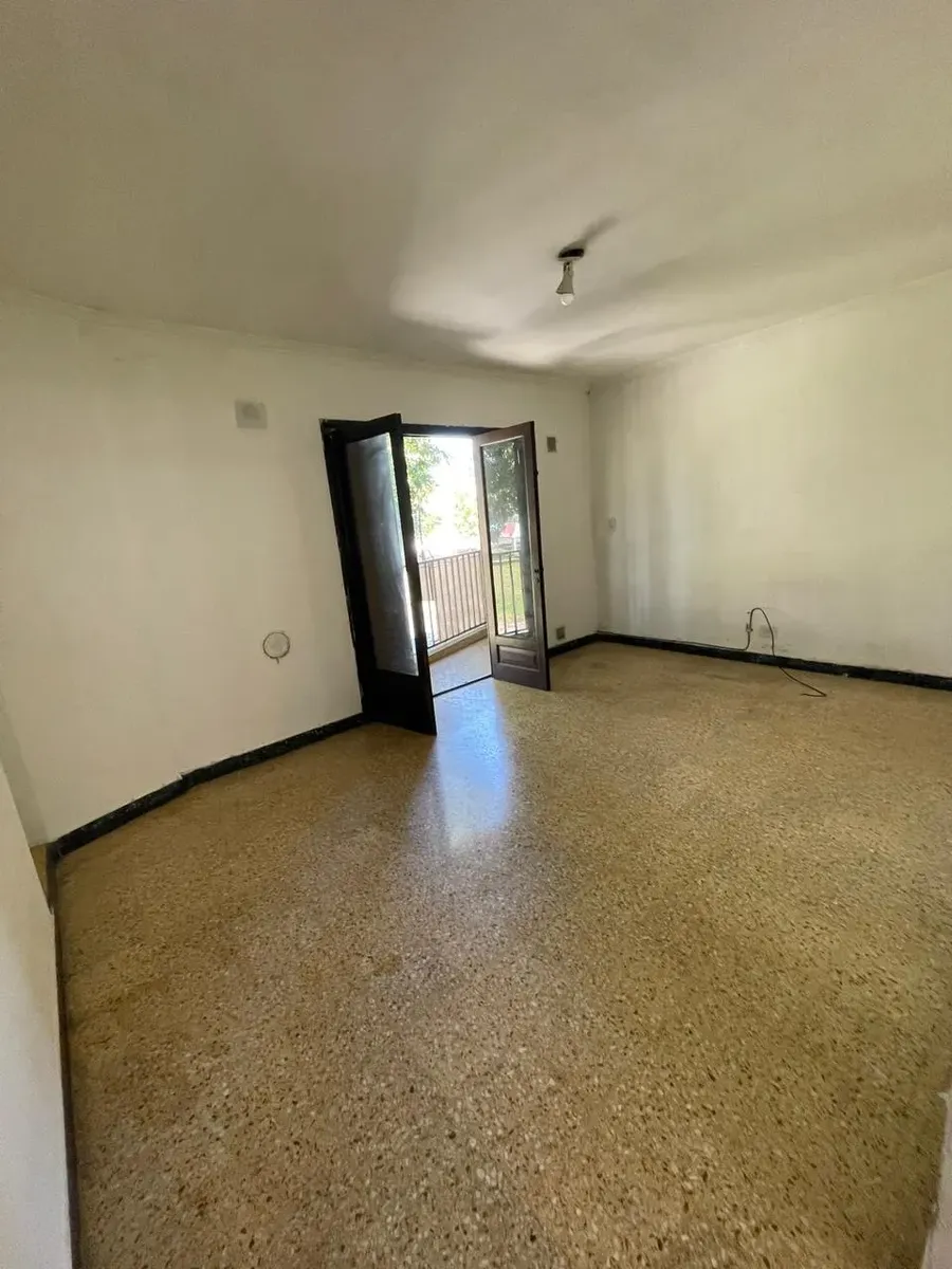 Departamento de 3 ambientes sin expensas en Parque Avellaneda