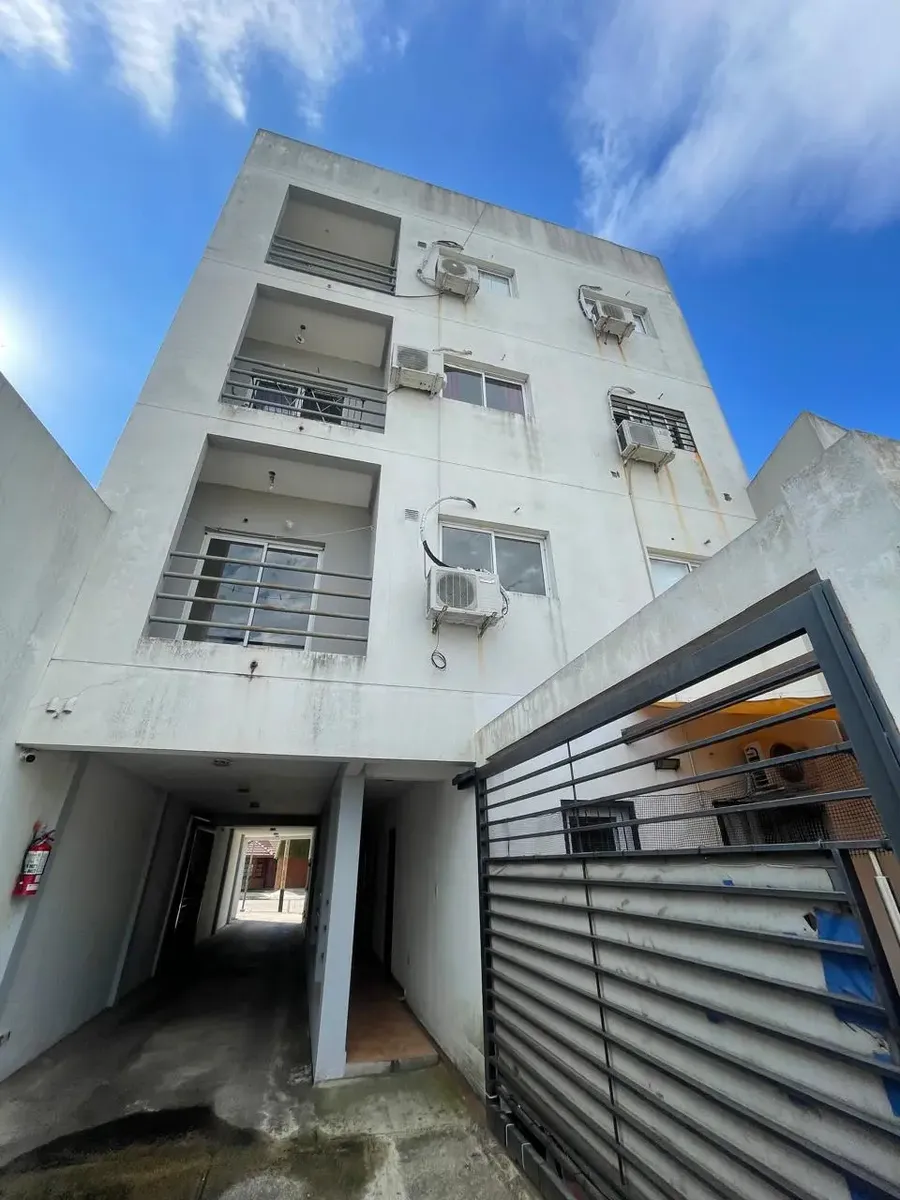 Departamento de 2 ambientes en La Plata con balcón