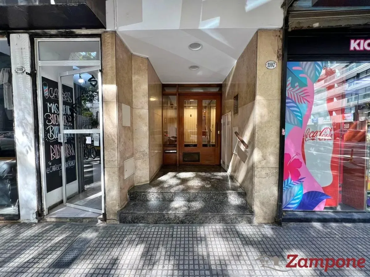 Two-room apartment with balcony in Recoleta