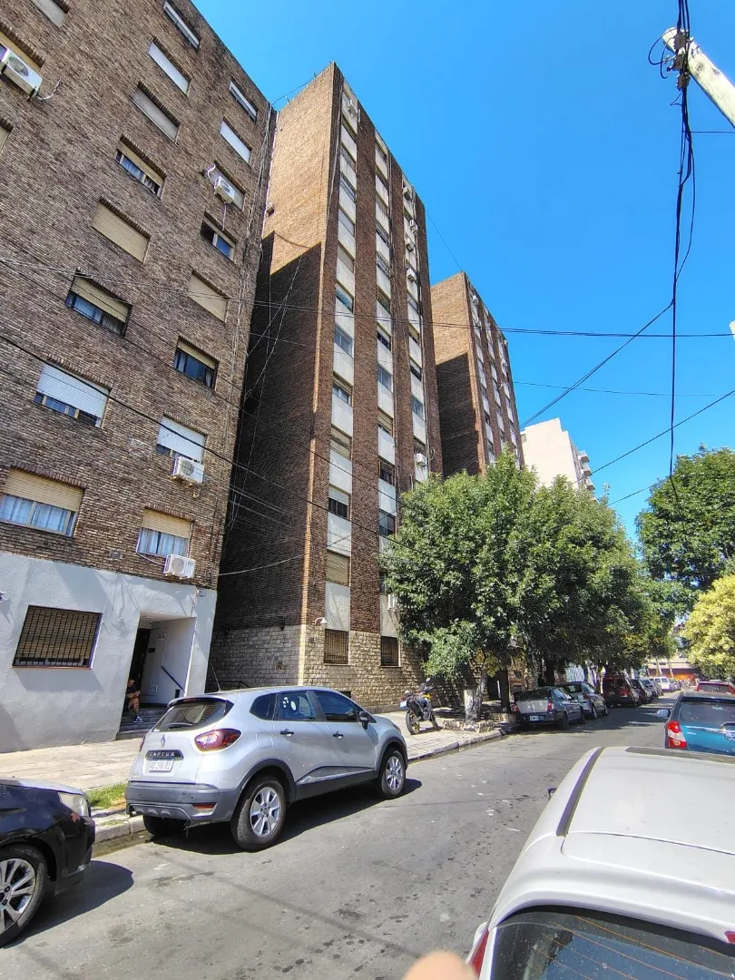 Четырёхкомнатная квартира в Gerli, Avellaneda